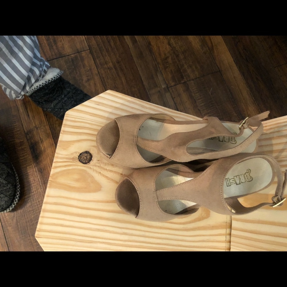 Wedge heels